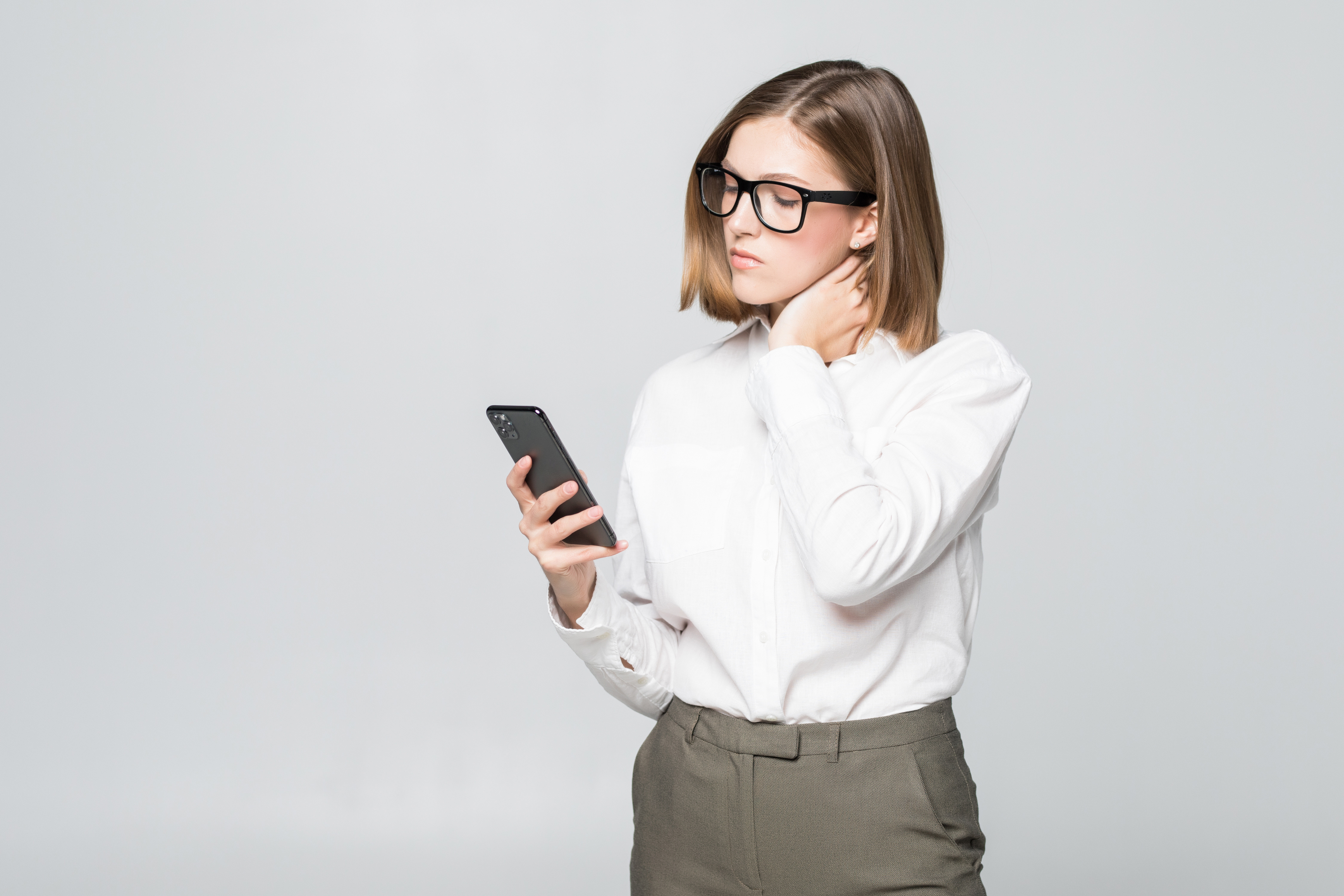 Too Much Screen Time? Use a Wireless TENS Unit for Neck Pain